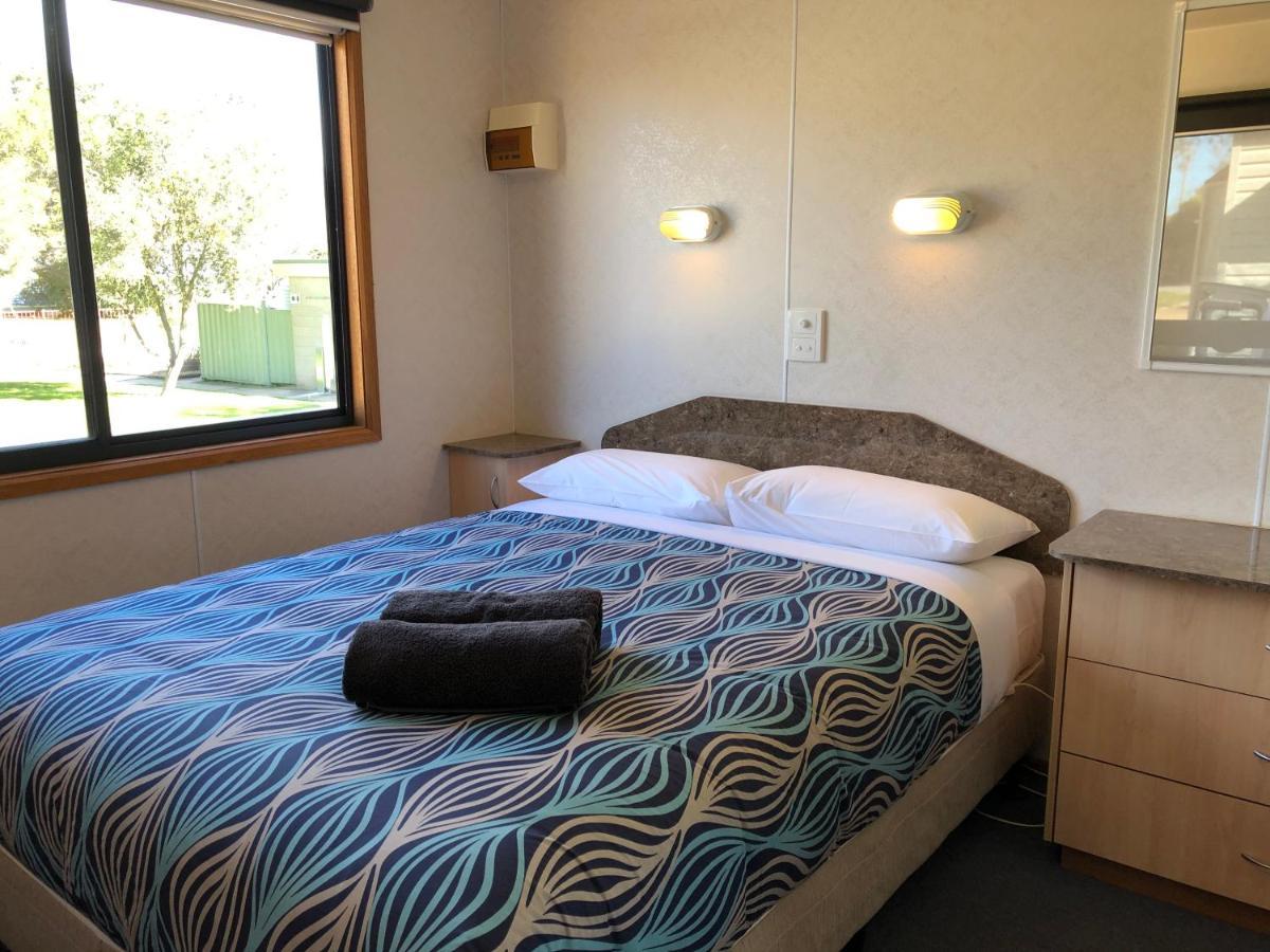 Acacia Caravan Park & Holiday Units Арарат Экстерьер фото