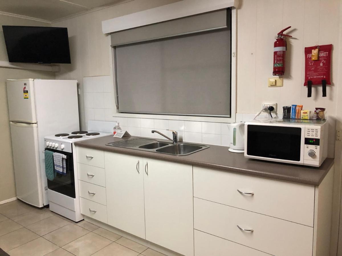 Acacia Caravan Park & Holiday Units Арарат Экстерьер фото