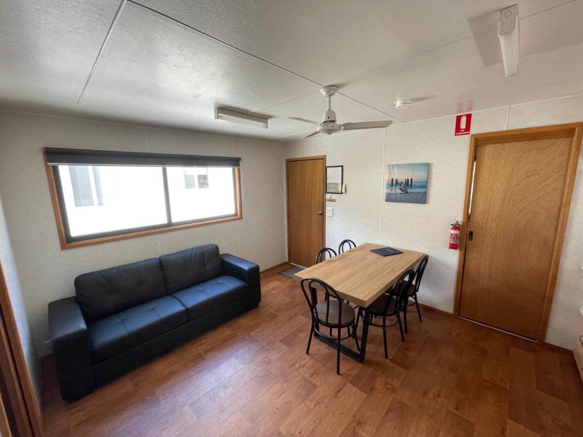 Acacia Caravan Park & Holiday Units Арарат Экстерьер фото