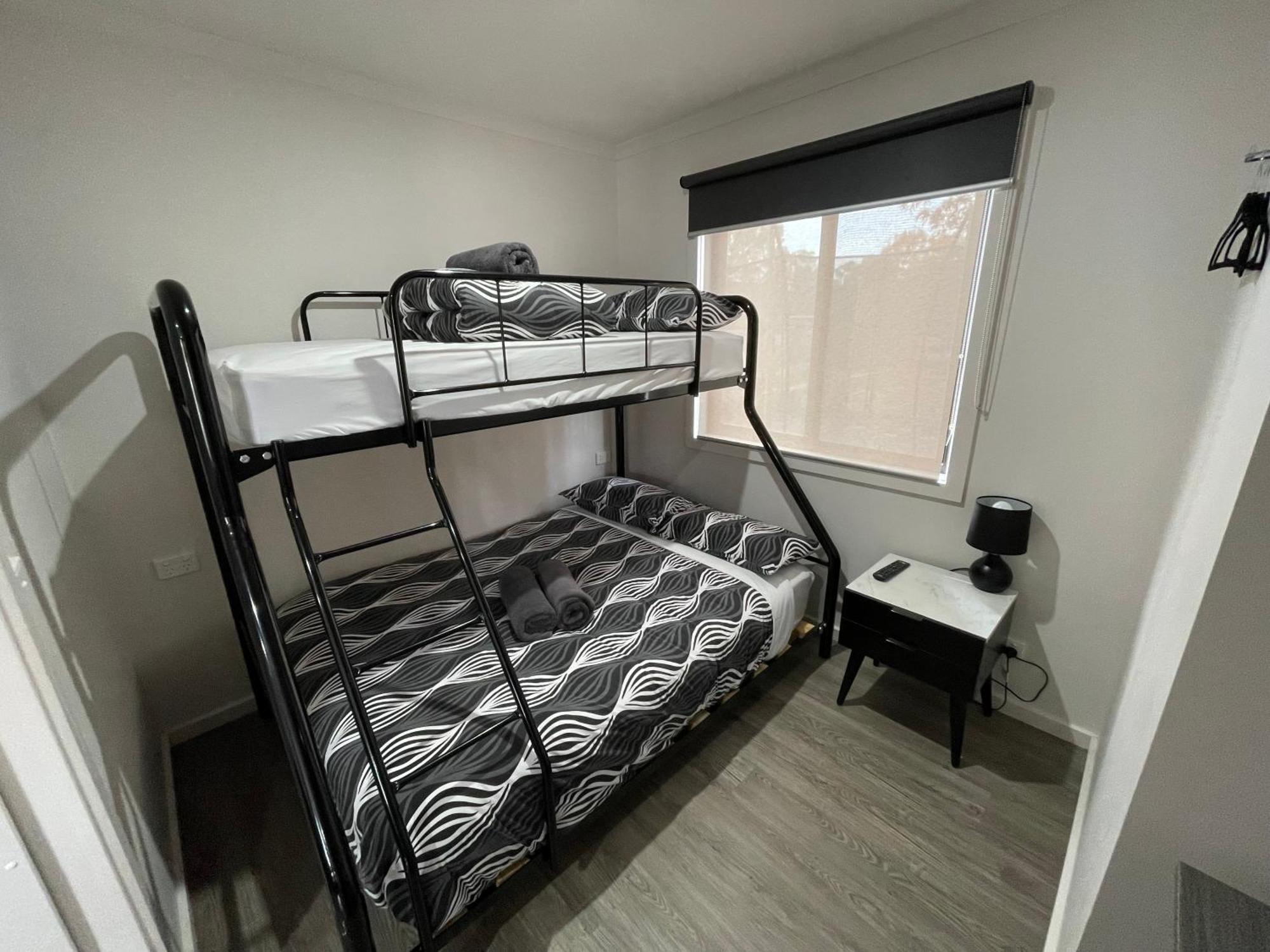 Acacia Caravan Park & Holiday Units Арарат Экстерьер фото