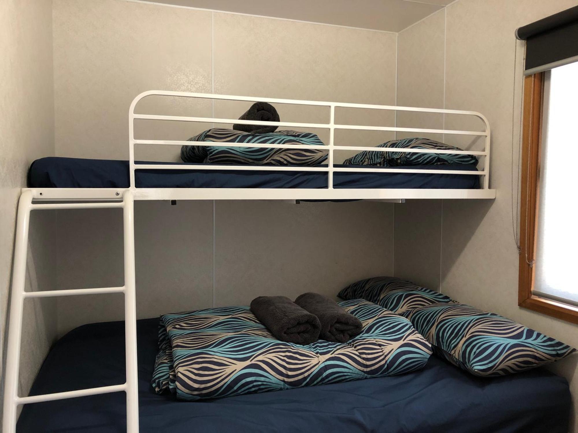 Acacia Caravan Park & Holiday Units Арарат Экстерьер фото