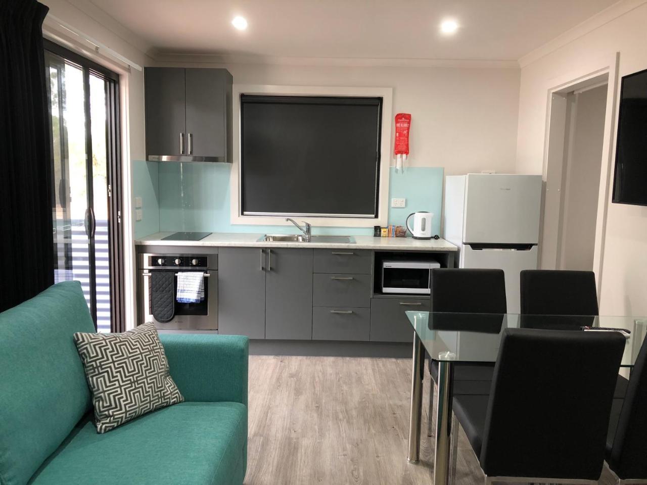 Acacia Caravan Park & Holiday Units Арарат Экстерьер фото